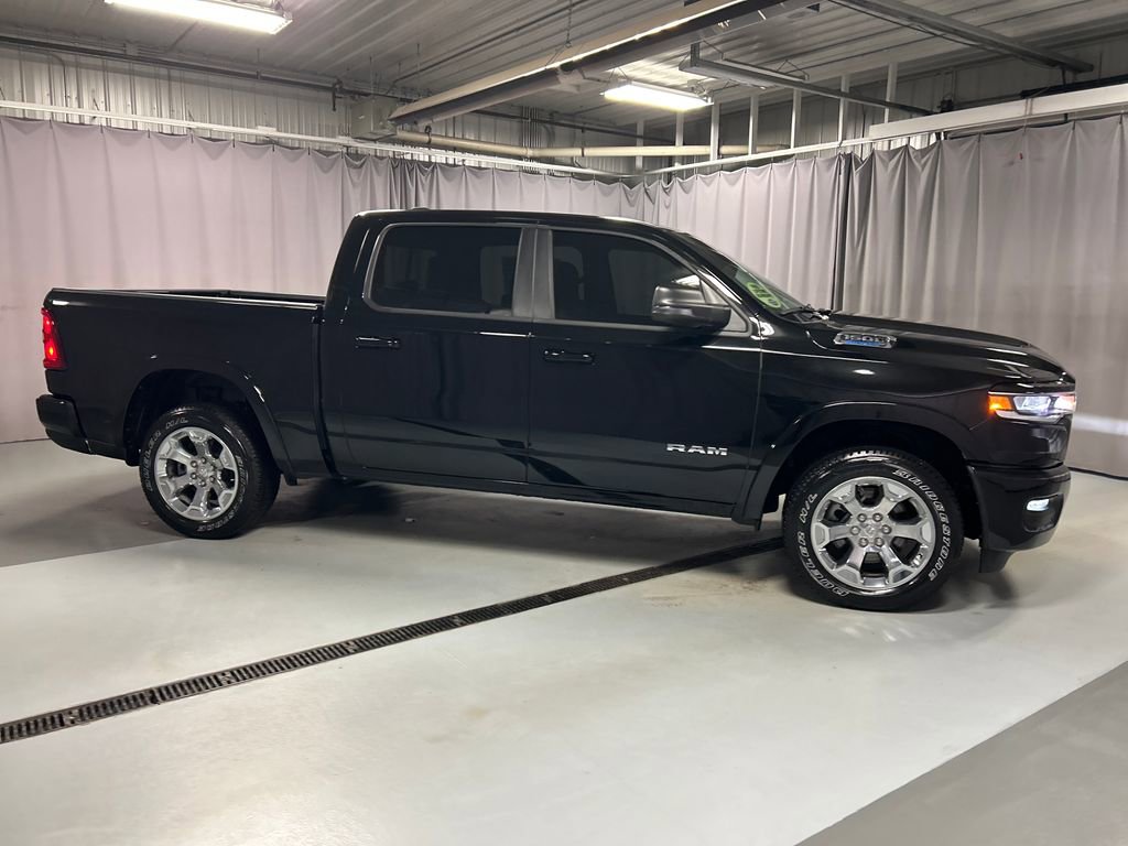 Used 2025 RAM 1500 Big Horn AWD/4WD image 8