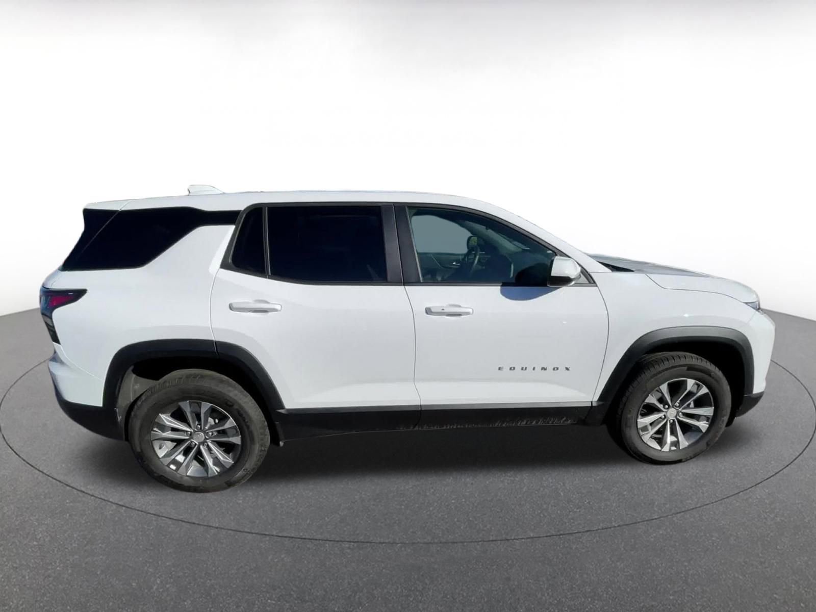 Used 2025 Chevrolet Equinox LT image 16