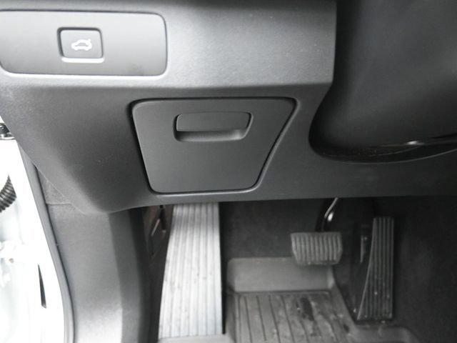Used 2026 Volvo XC90 B6 Plus w/ Protection Package Premier AWD/4WD image 16