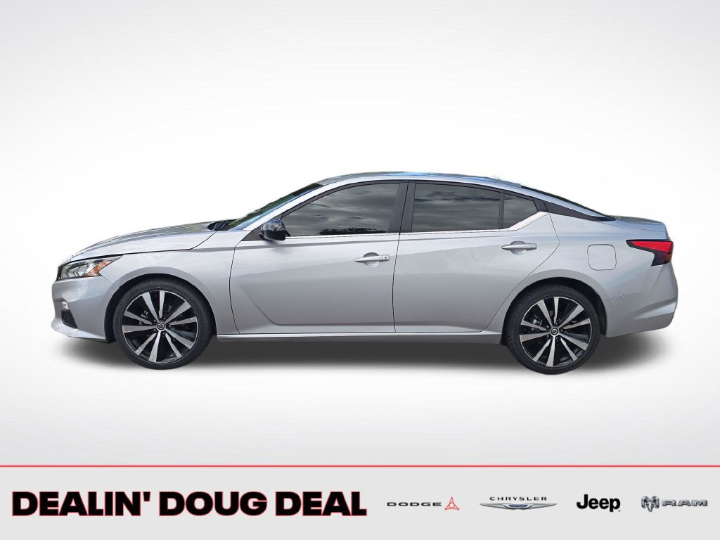 Used 2021 Nissan Altima 2.5 SR AWD/4WD image 2