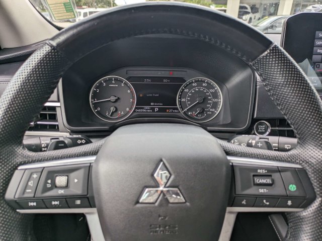 Used 2023 Mitsubishi Outlander SE AWD/4WD image 24