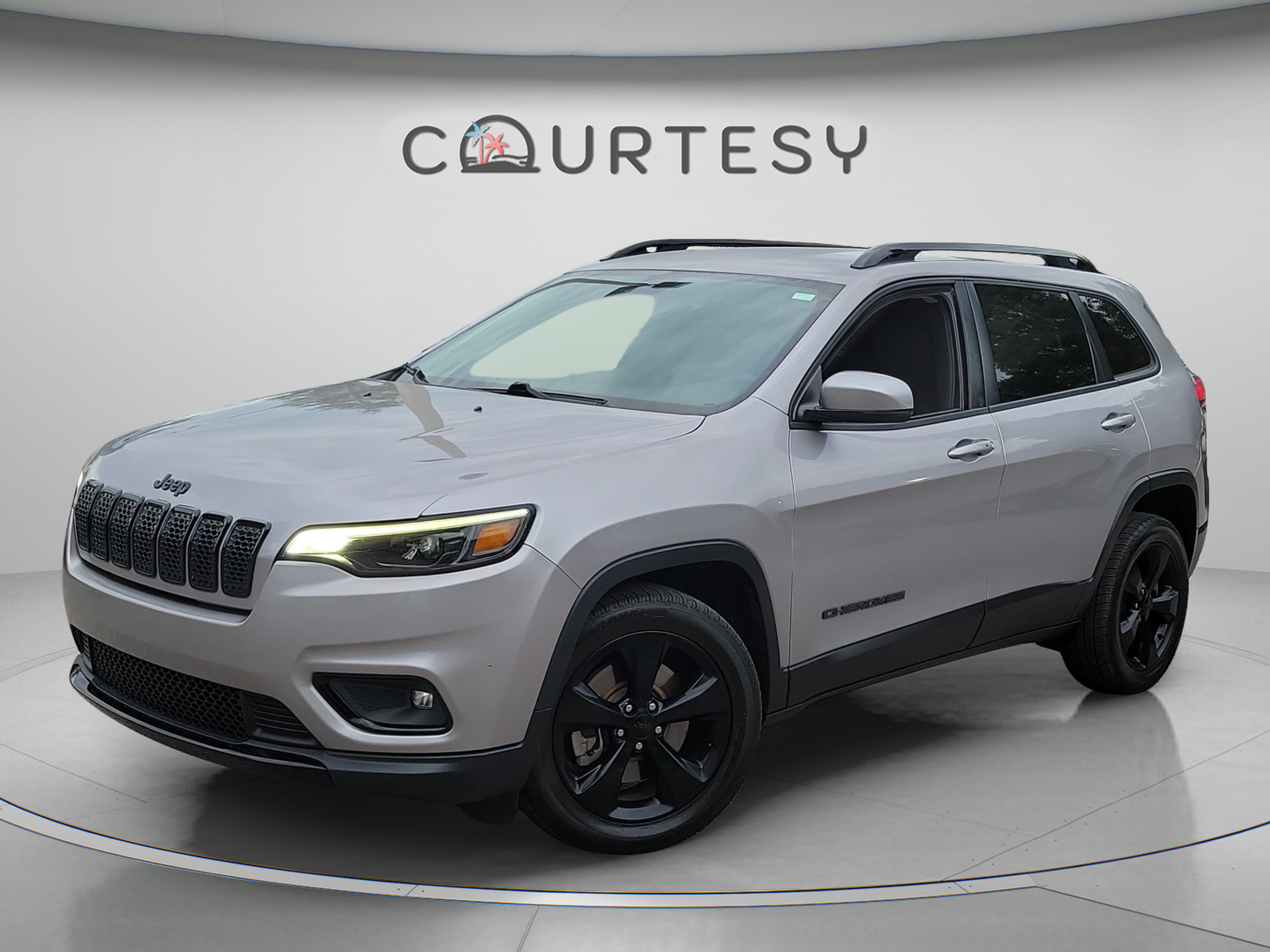 Used 2020 Jeep Cherokee Latitude Plus FWD image 1