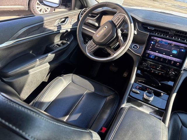 Used 2024 Jeep Grand Cherokee Limited AWD/4WD image 22