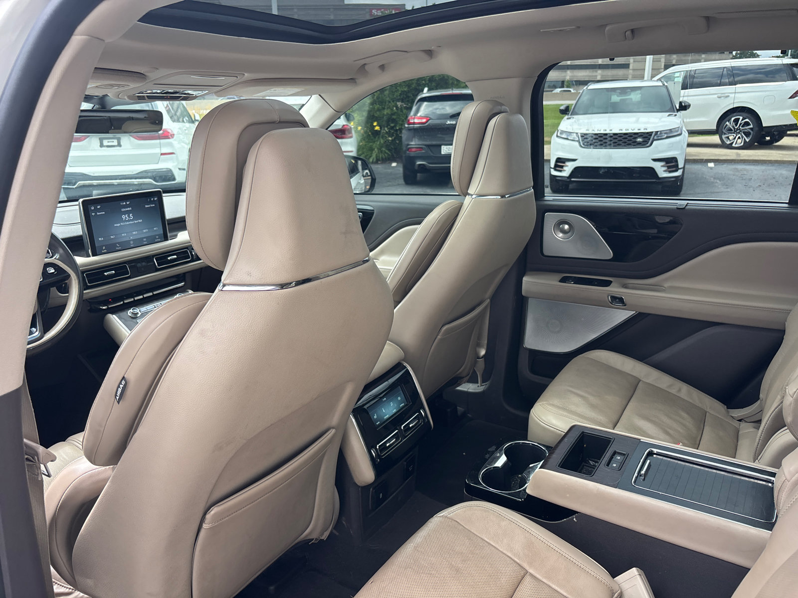 Used 2020 Lincoln Aviator Reserve w/ Equipment Group 202A AWD/4WD image 27
