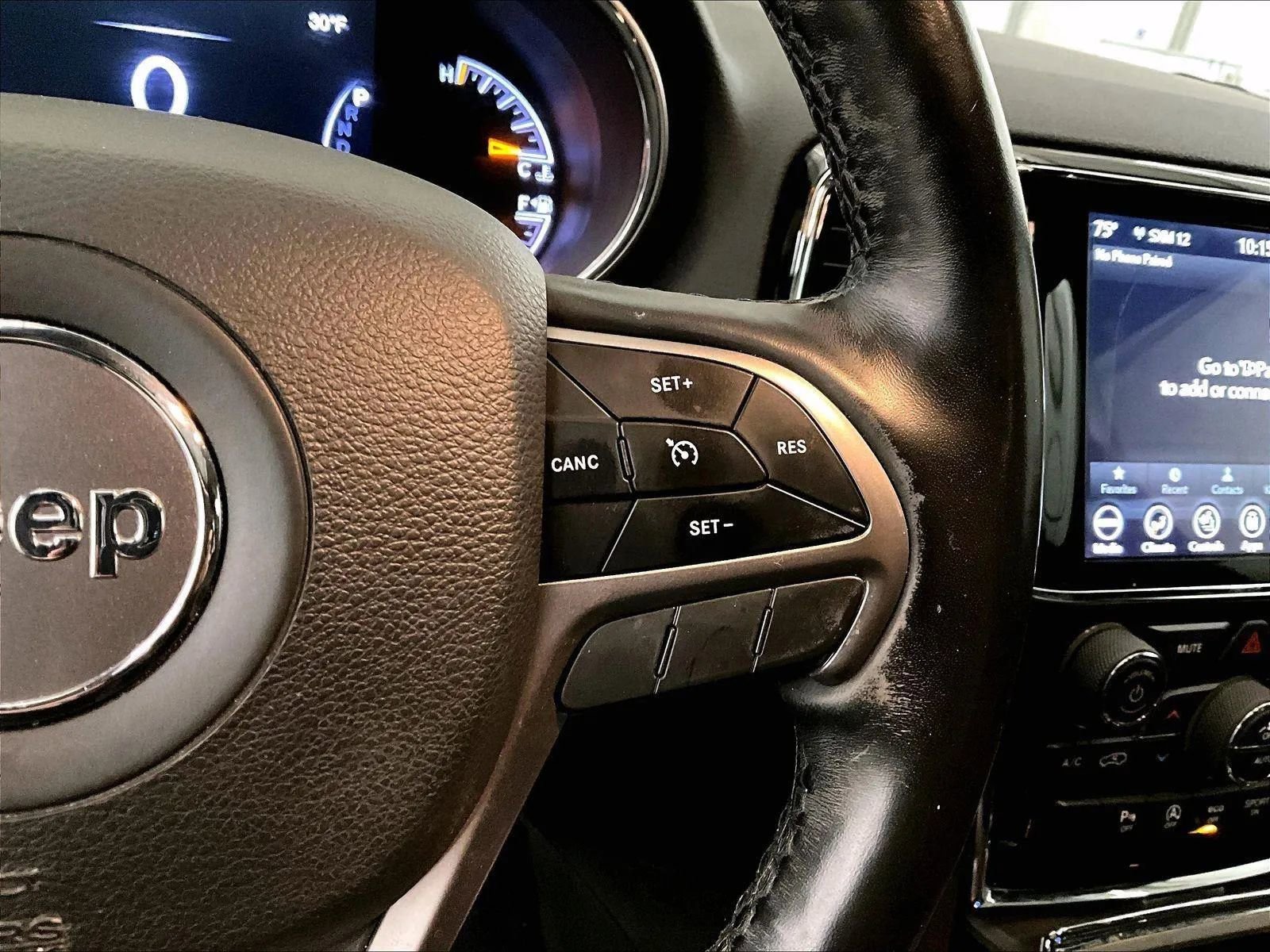 Used 2020 Jeep Grand Cherokee Altitude image 18