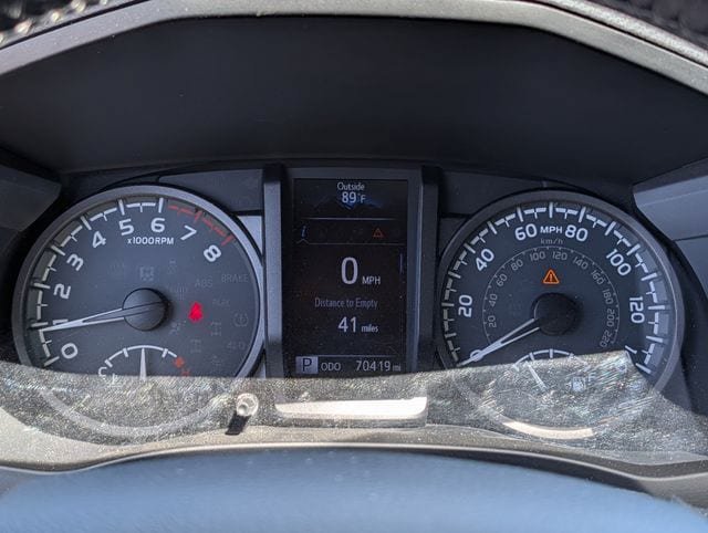 Used 2018 Toyota Tacoma TRD Sport AWD/4WD image 13