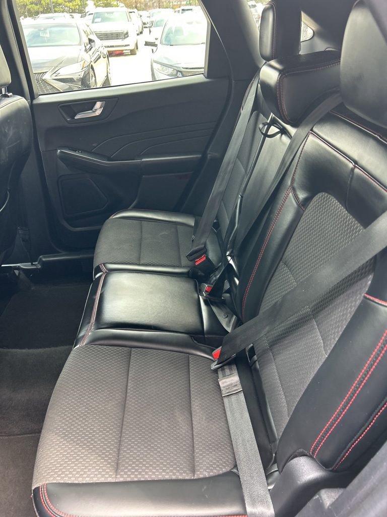 Used 2024 Ford Escape ST-Line image 12