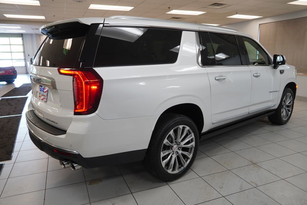 Used 2021 GMC Yukon XL Denali AWD/4WD image 13