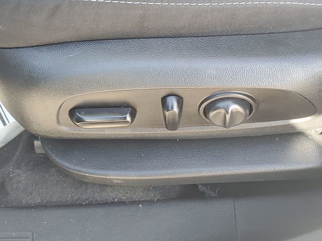 Used 2020 Chevrolet Equinox LS w/ LS Convenience Package image 8