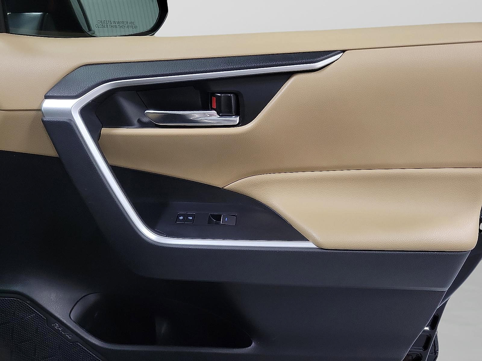 Certified 2022 Toyota RAV4 XLE w/ Convenience Package image 20