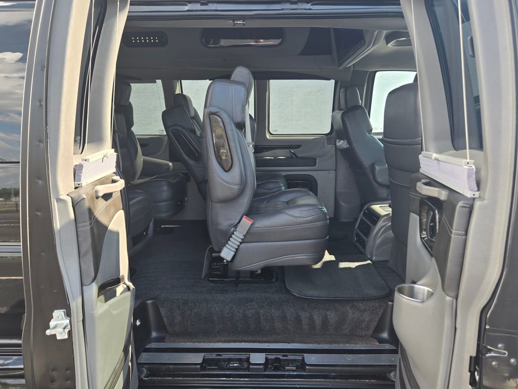 Used 2022 Chevrolet Express 2500 Extended w/ Enhanced Convenience Package image 34