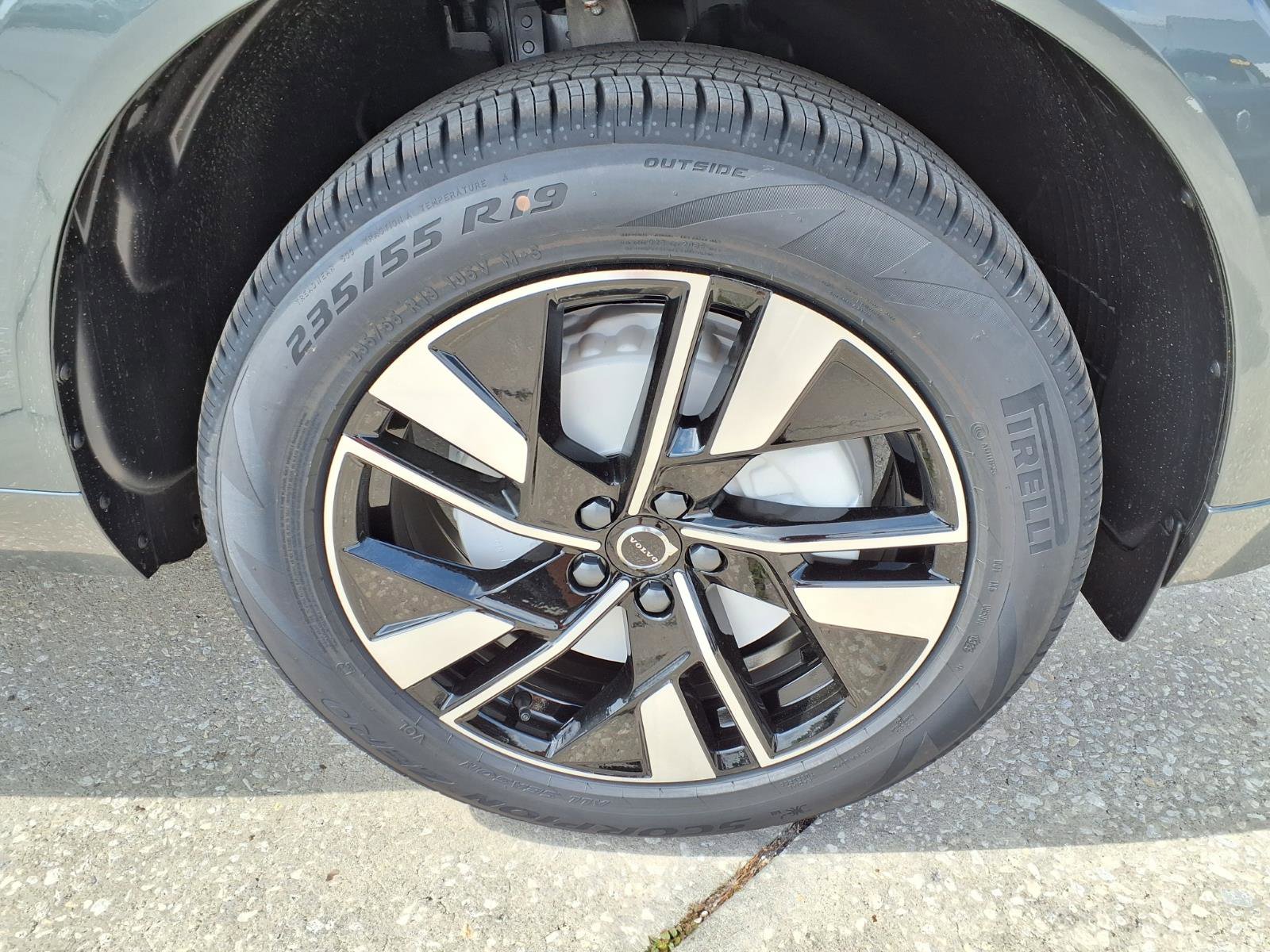 New 2026 Volvo XC60 B5 Core w/ Protection Package AWD/4WD image 9