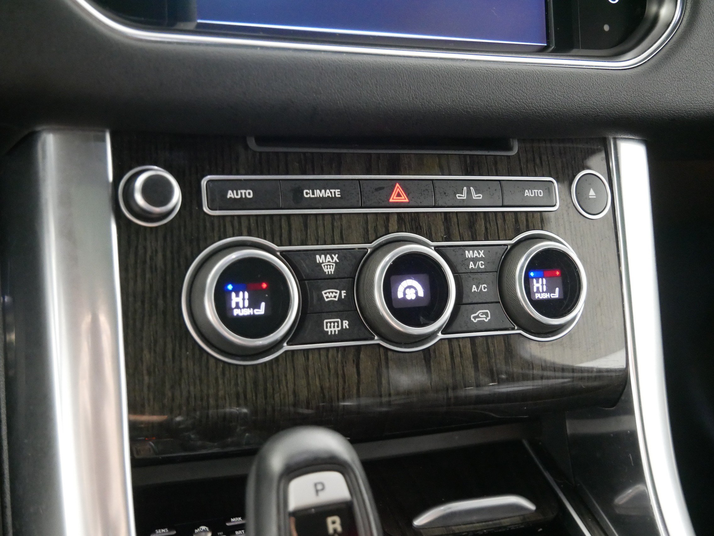 Used 2016 Land Rover Range Rover Sport Supercharged AWD/4WD image 23