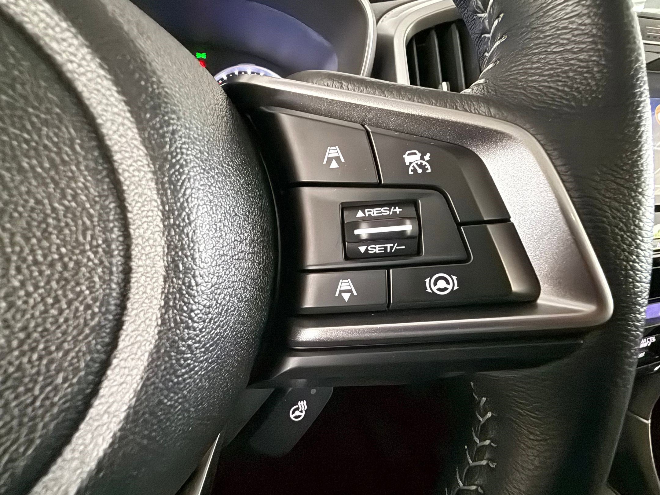 Used 2022 Subaru Ascent Limited w/ Technology Package AWD/4WD image 18
