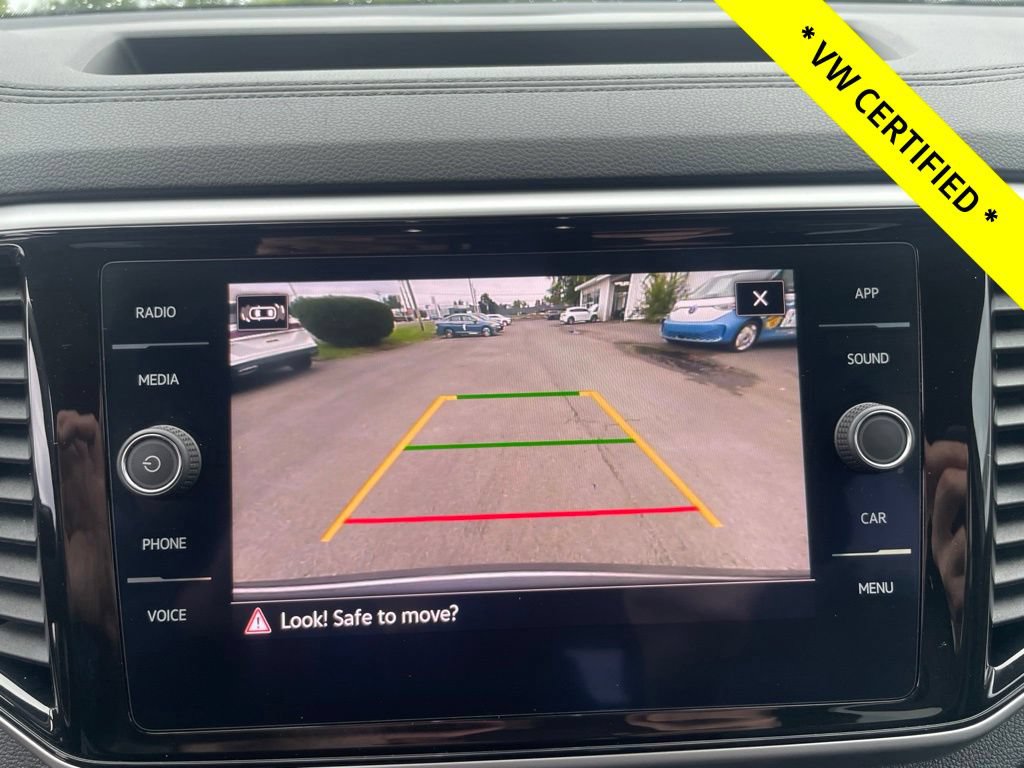 Certified 2022 Volkswagen Atlas Cross Sport SE w/ Panoramic Sunroof Package AWD/4WD image 25