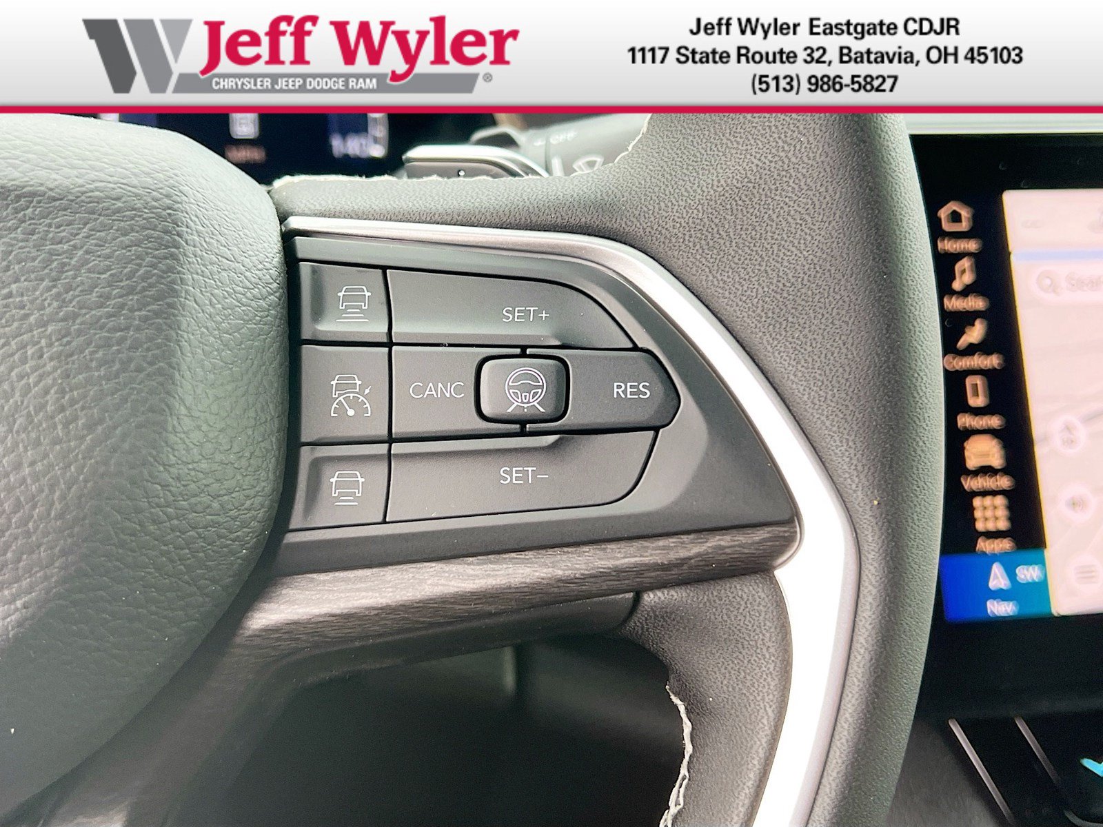 New 2026 Jeep Grand Cherokee Limited w/ Limited Altitude Package AWD/4WD image 16