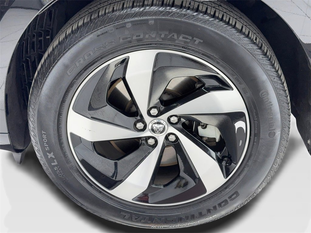 Used 2024 Jaguar F-PACE R-Dynamic S image 55