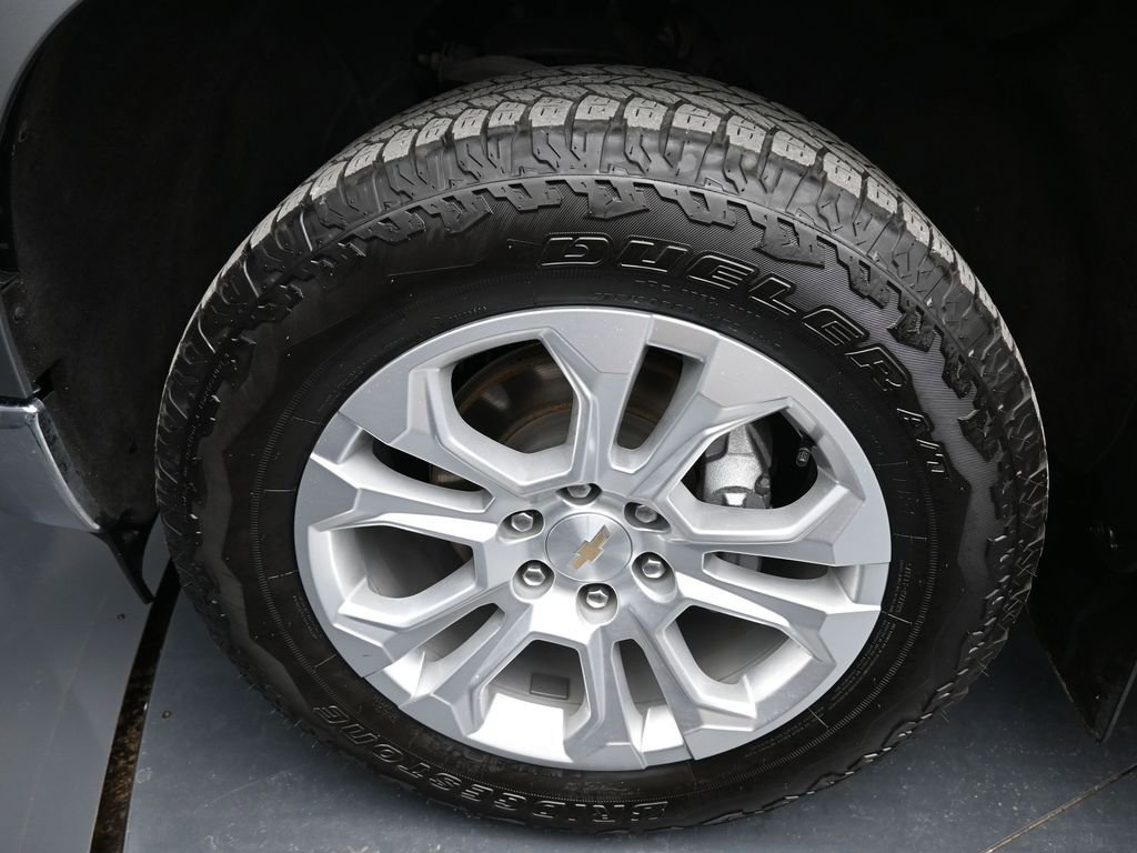Used 2024 Chevrolet Silverado 1500 LTZ image 9