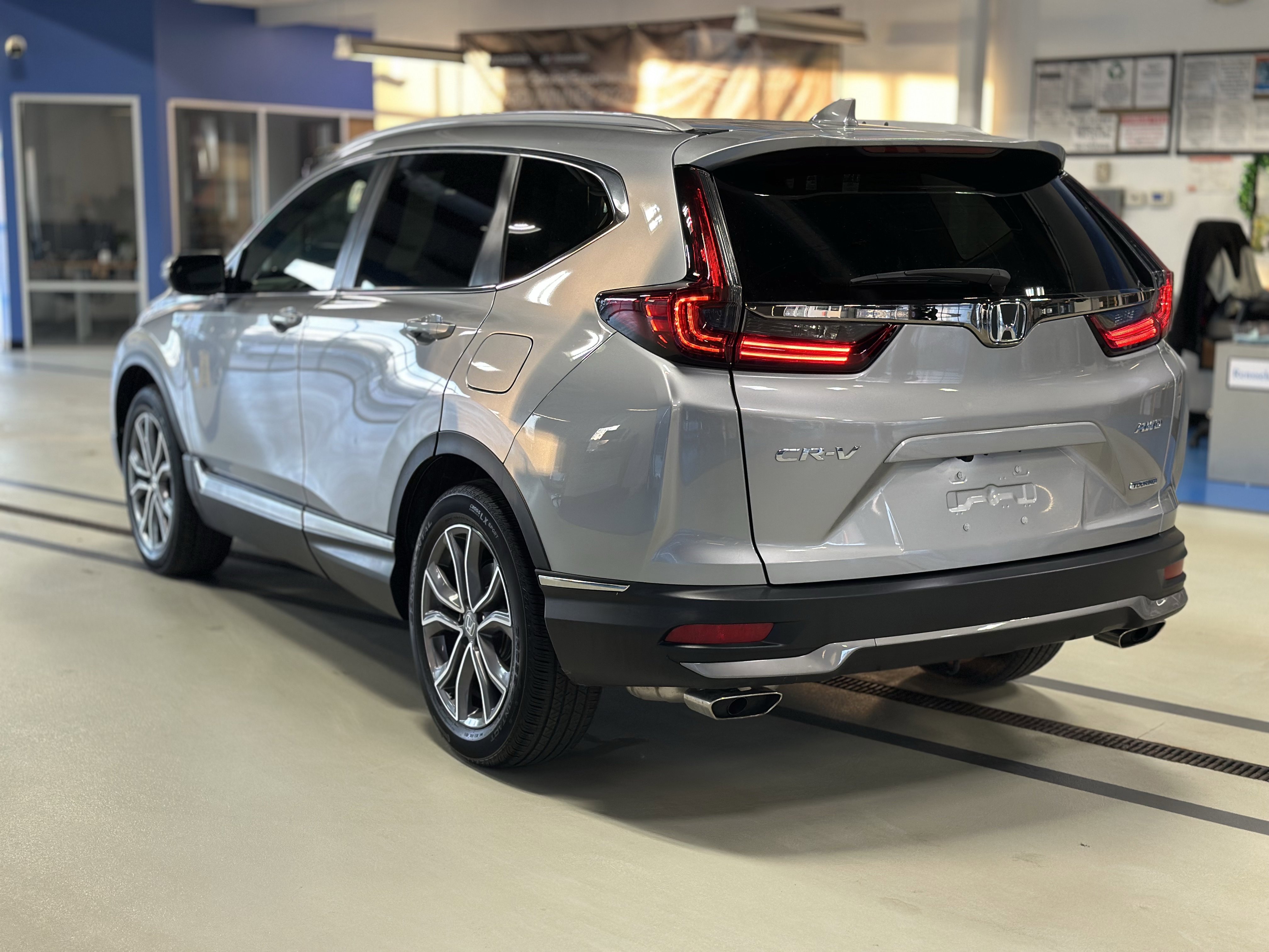 Used 2022 Honda CR-V Touring image 7