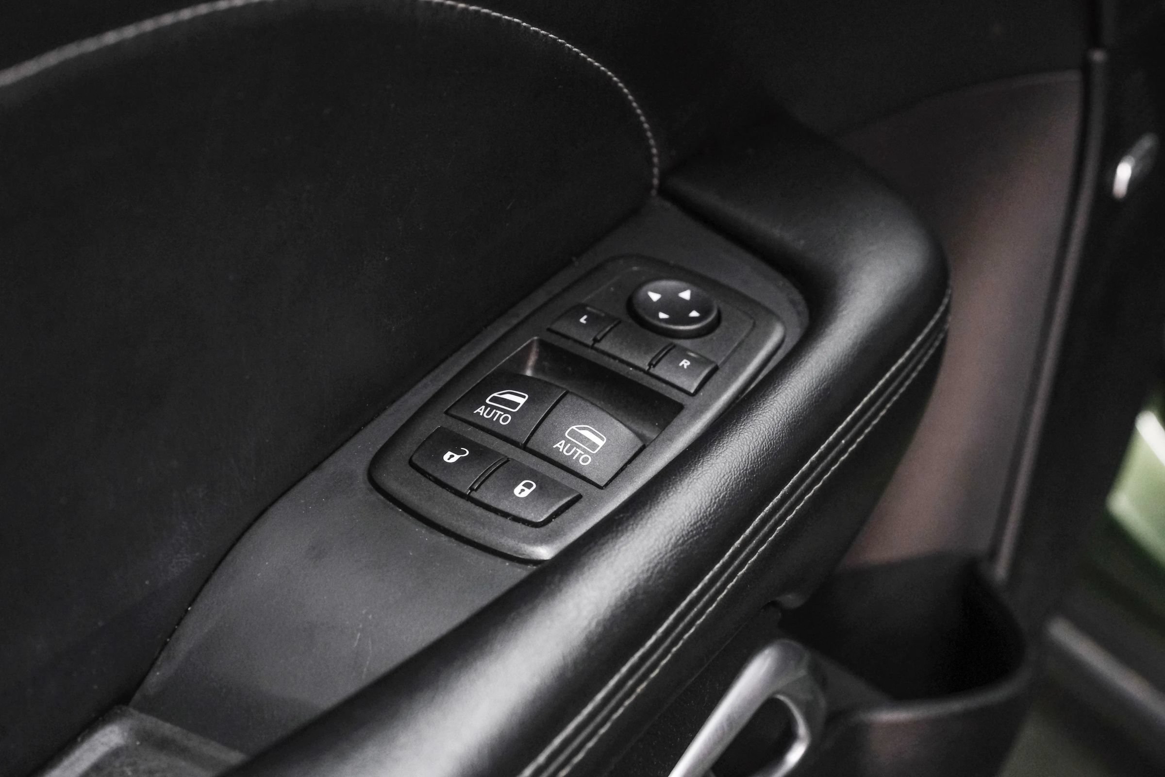 Used 2022 Dodge Challenger SXT w/ Plus Package RWD image 32