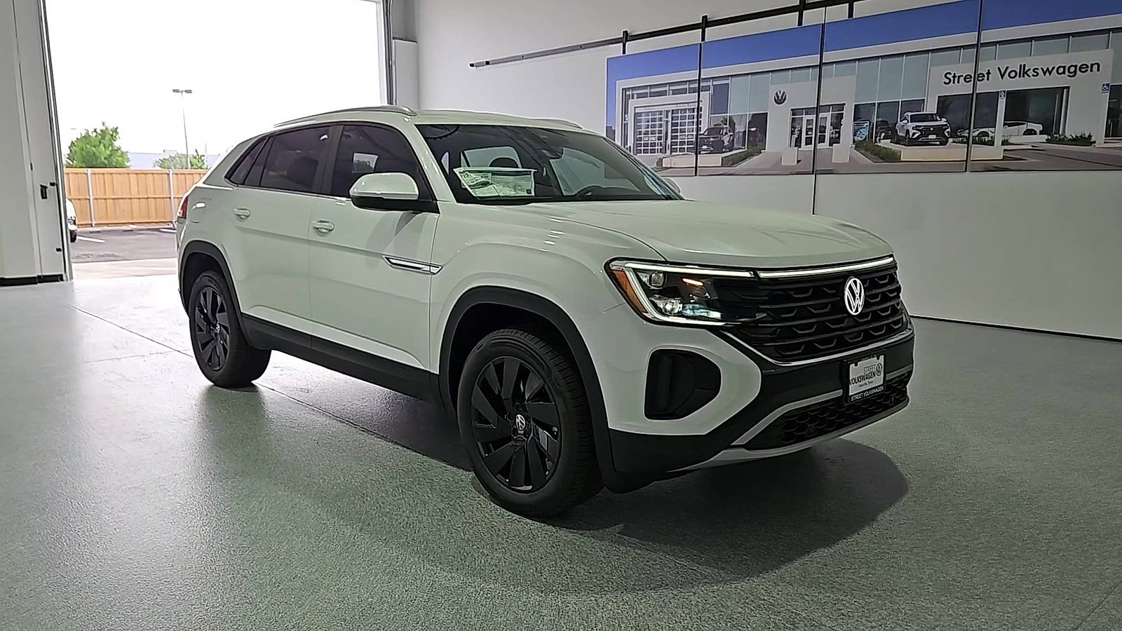 New 2026 Volkswagen Atlas Cross Sport SE FWD image 2