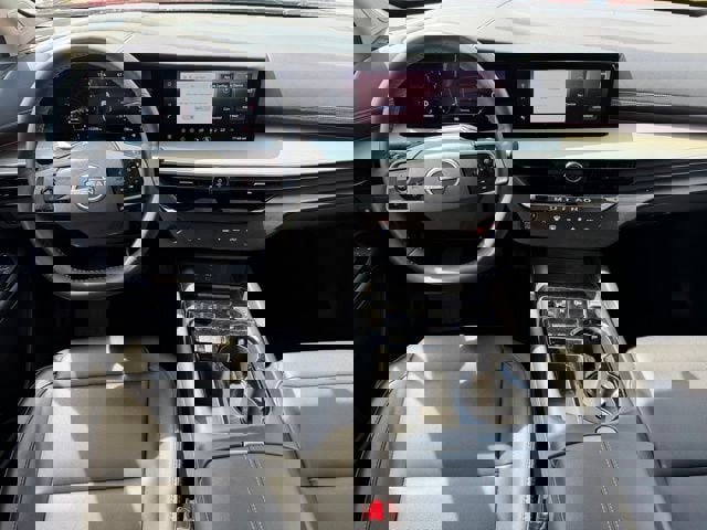 Used 2025 Nissan Murano SL image 15