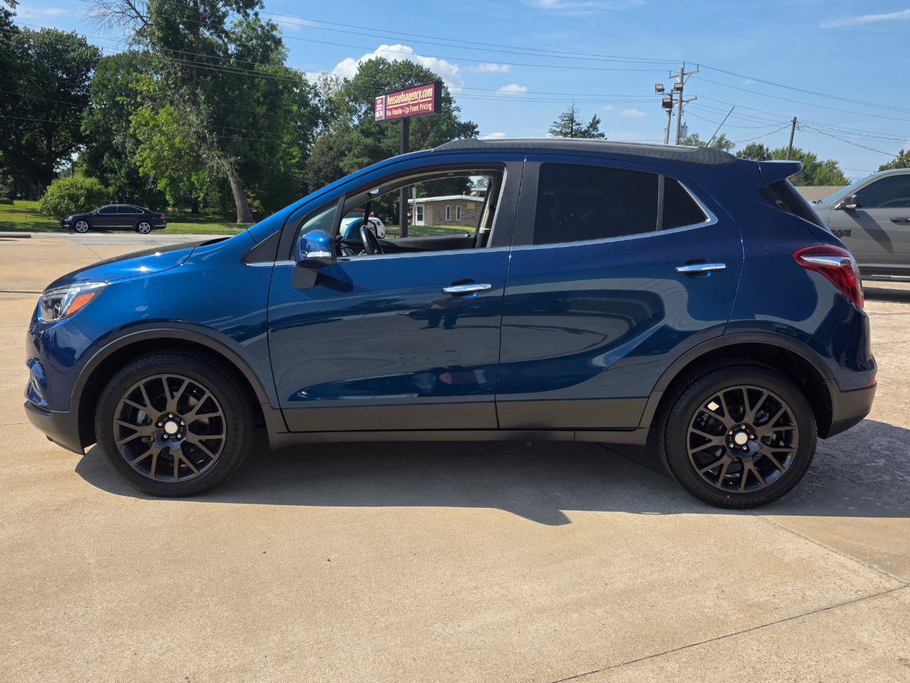 Used 2019 Buick Encore Sport Touring FWD image 6