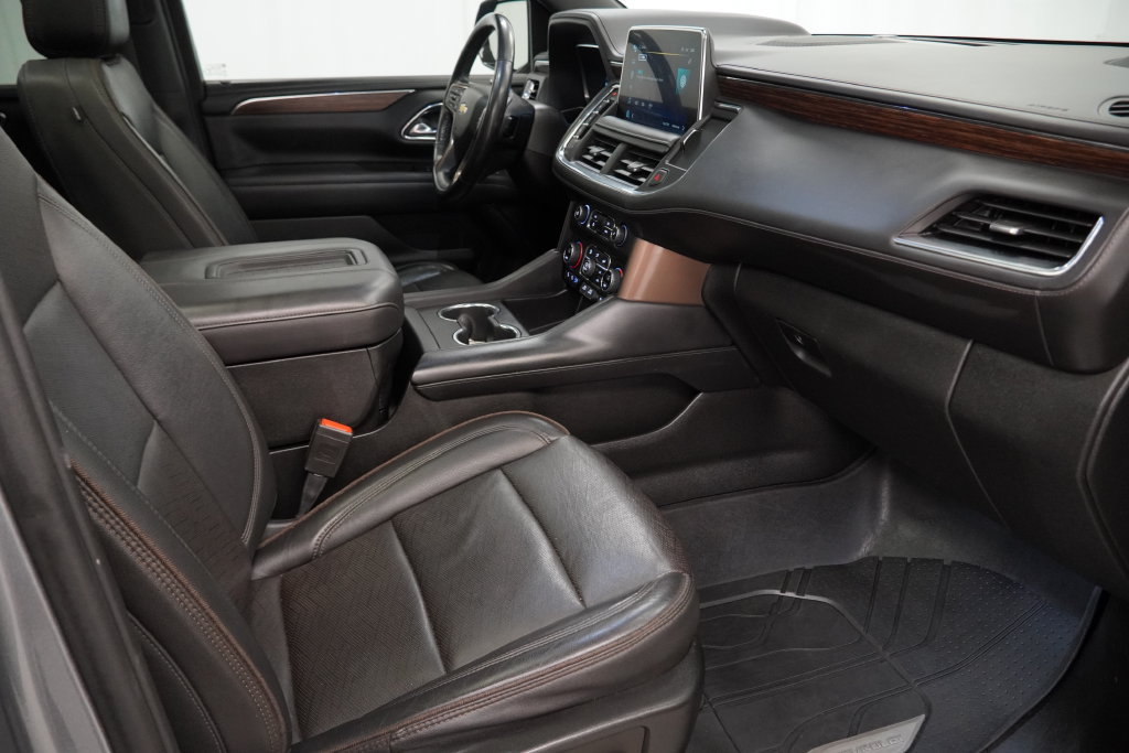 Used 2023 Chevrolet Suburban High Country AWD/4WD image 34