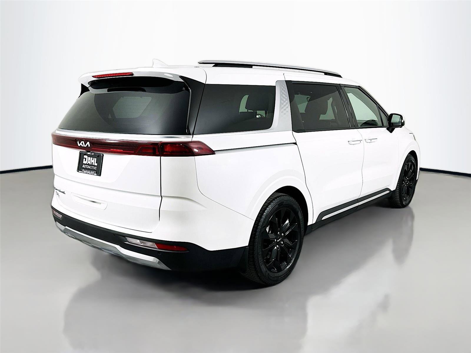 Used 2022 Kia Carnival SX image 13