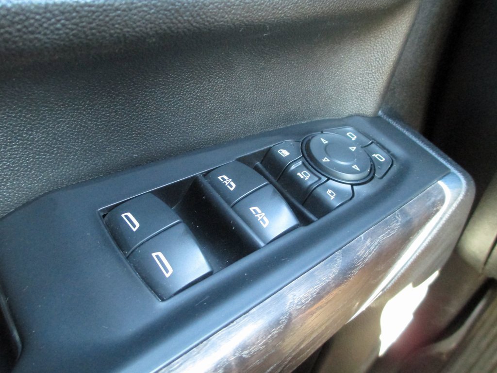 Used 2021 GMC Sierra 3500 Denali w/ Denali Black Diamond Edition image 32