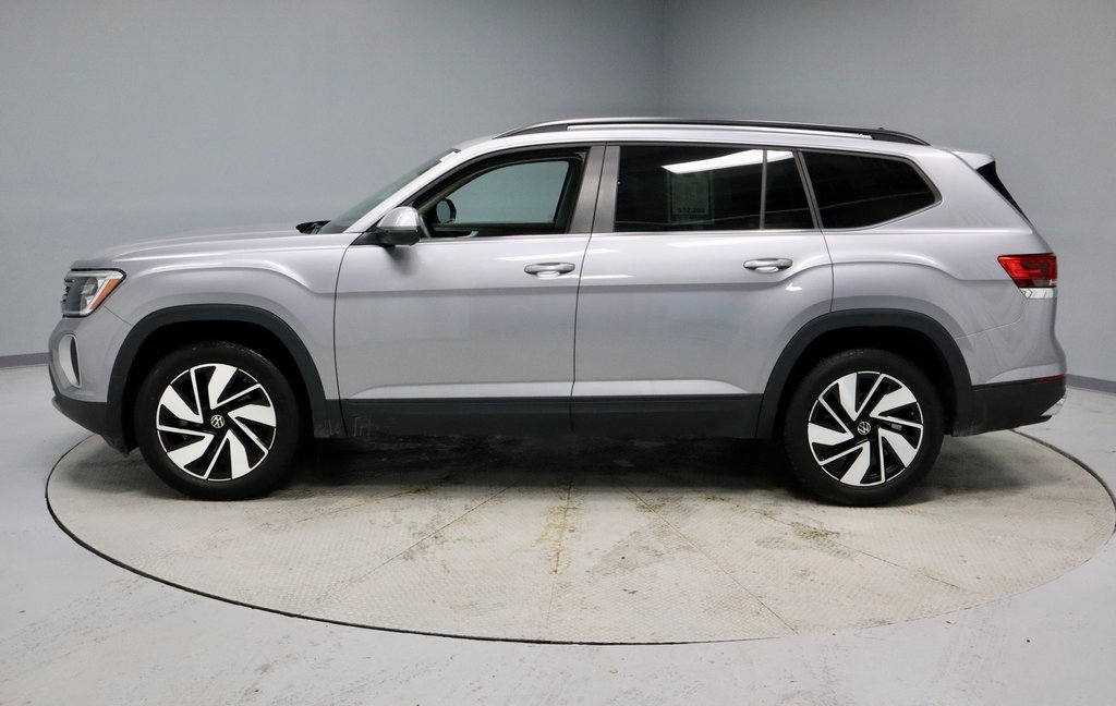 Used 2025 Volkswagen Atlas SE image 8