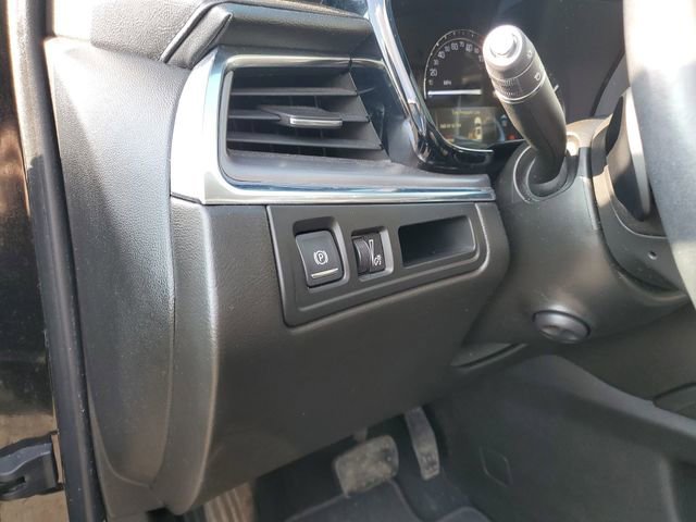 Certified 2018 Cadillac XT5 Luxury w/ LPO, Radiant Package image 18