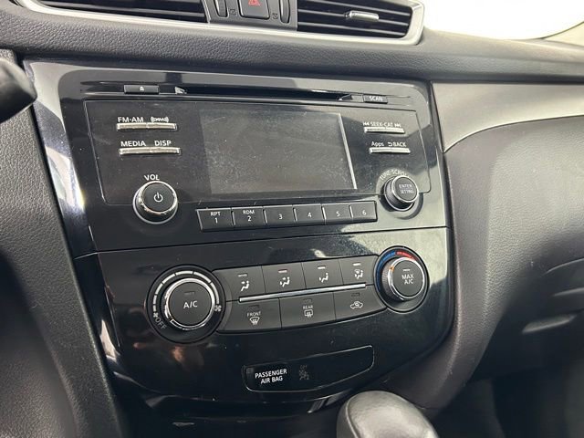 Used 2016 Nissan Rogue S AWD/4WD image 19