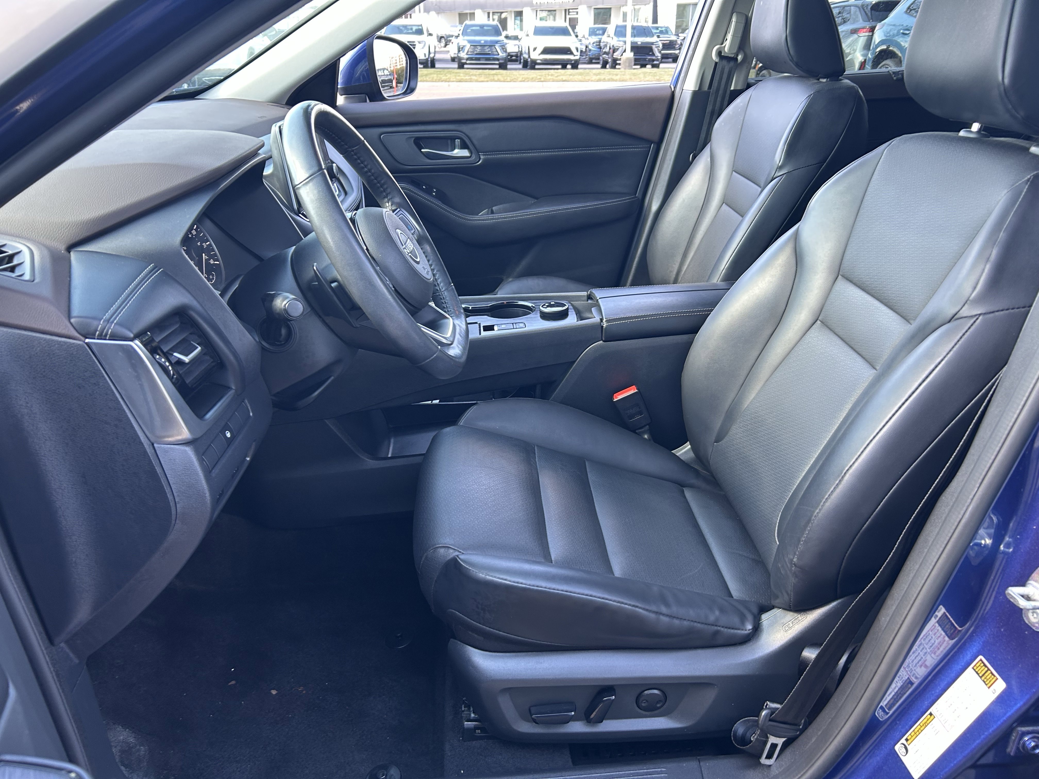 Used 2023 Nissan Rogue SV w/ SV Premium Package AWD/4WD image 22