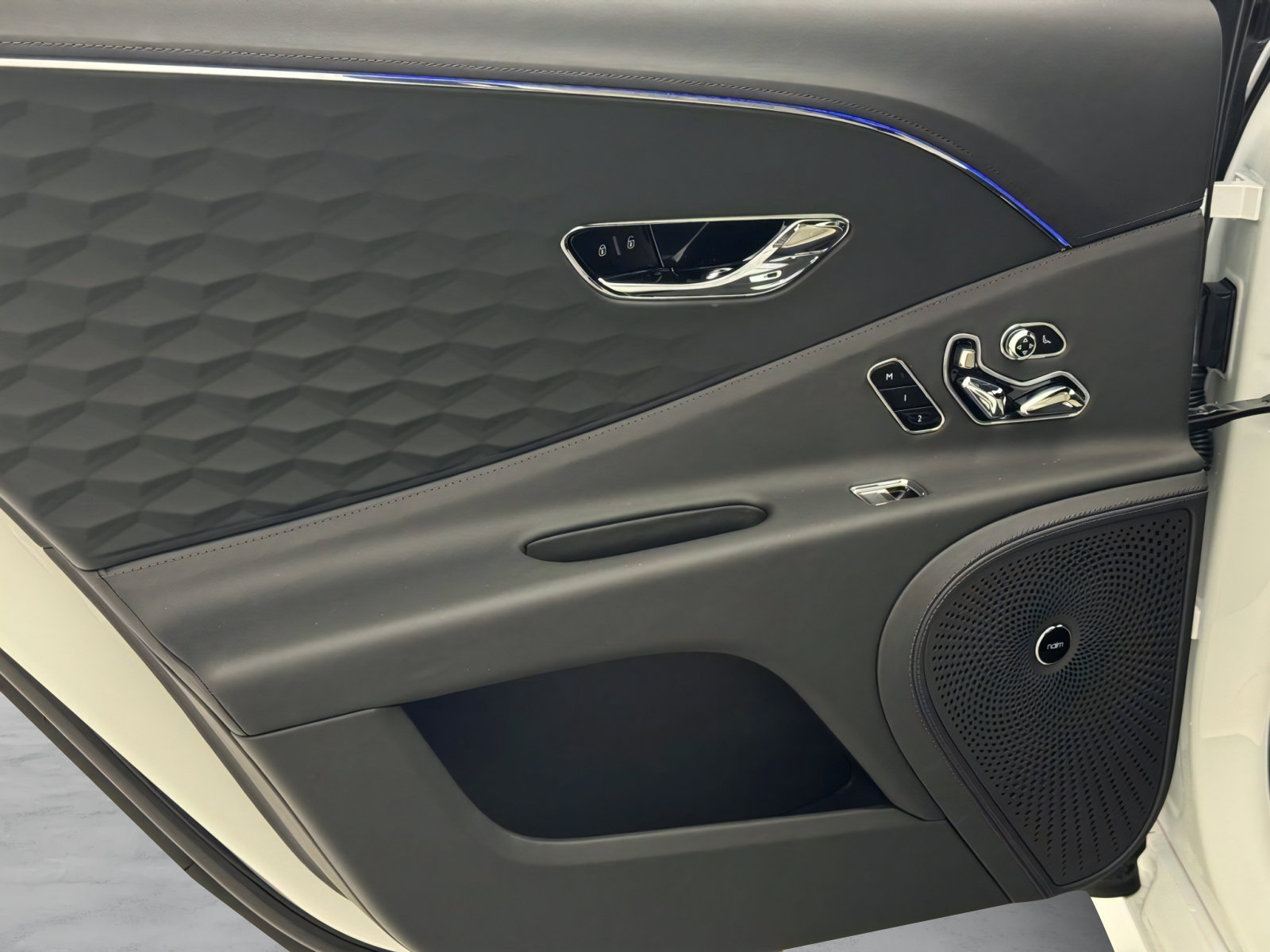 New 2026 Bentley Flying Spur Plug-In Hybrid AWD/4WD image 20