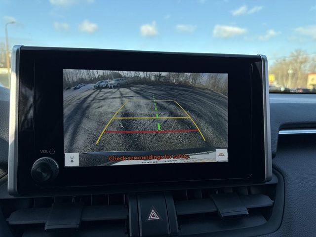 Used 2023 Toyota RAV4 SE w/ Weather & Moonroof Package image 19