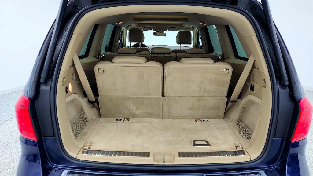 Used 2014 Mercedes-Benz GL 450 4MATIC w/ Lighting Package image 22