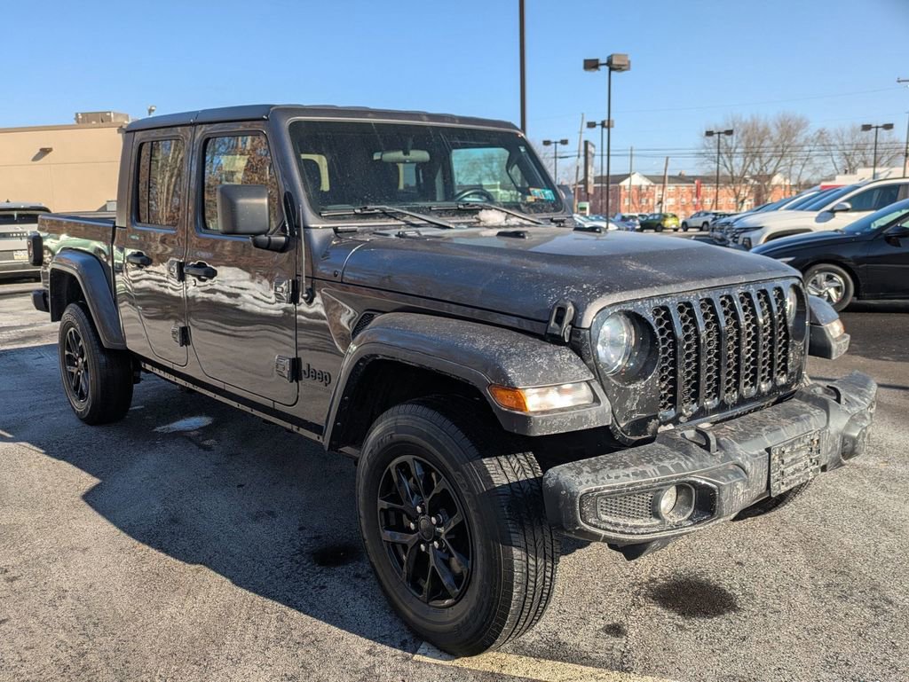 Used 2022 Jeep Gladiator Sport image 3