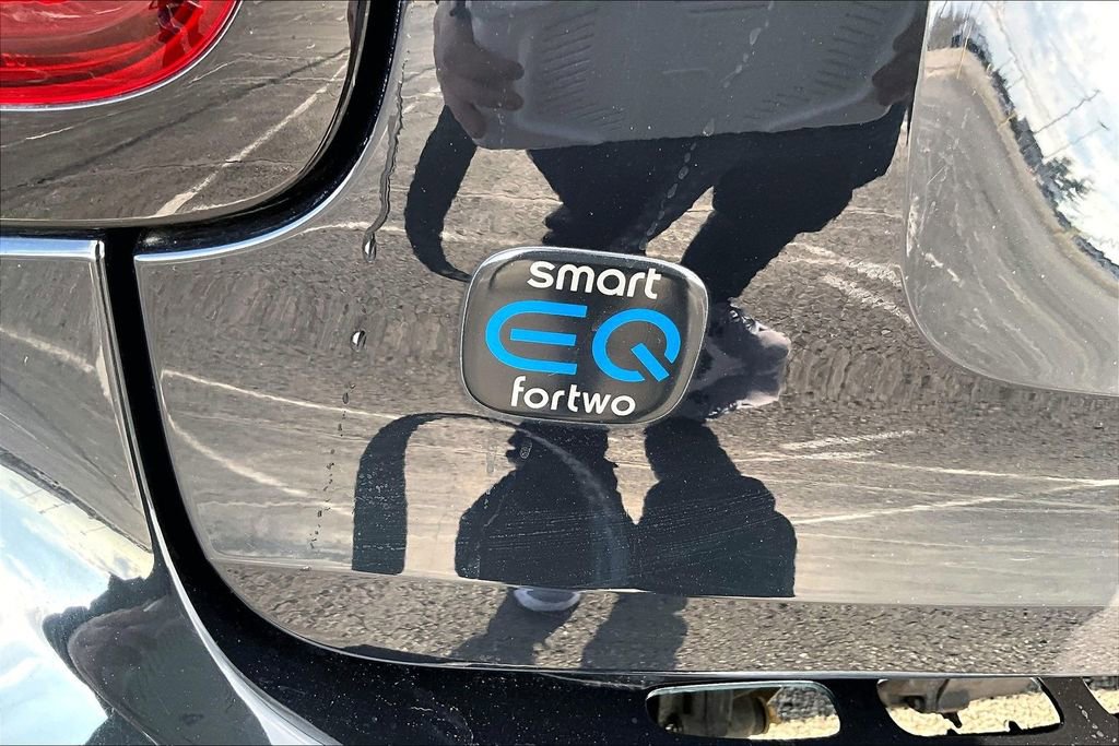 Used 2018 smart fortwo electric drive image 8