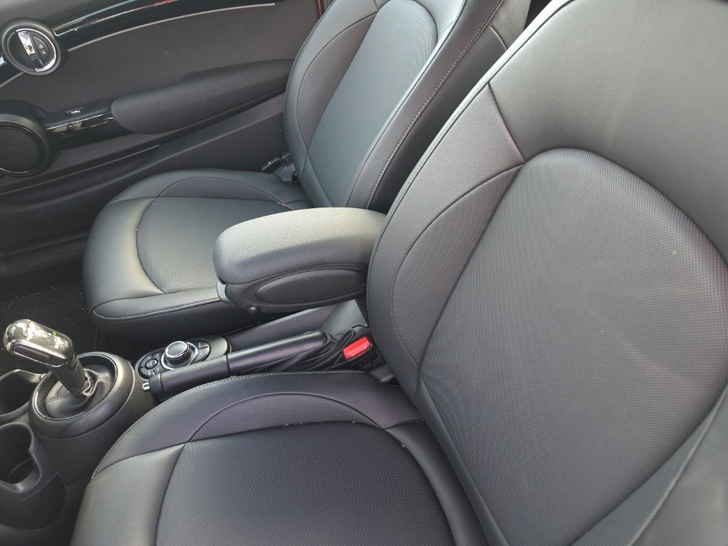 Used 2023 MINI Cooper Convertible image 3