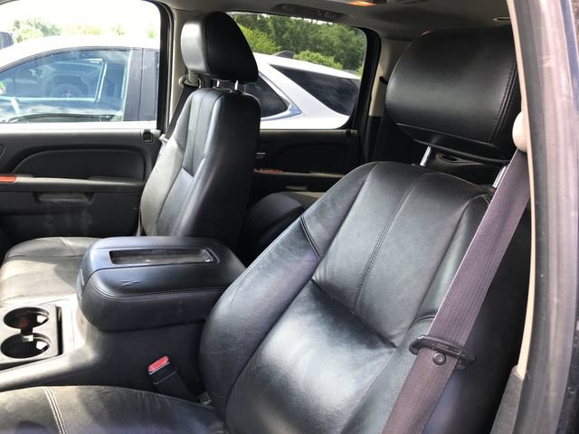 Used 2012 Chevrolet Suburban LT w/ Luxury Package AWD/4WD image 6