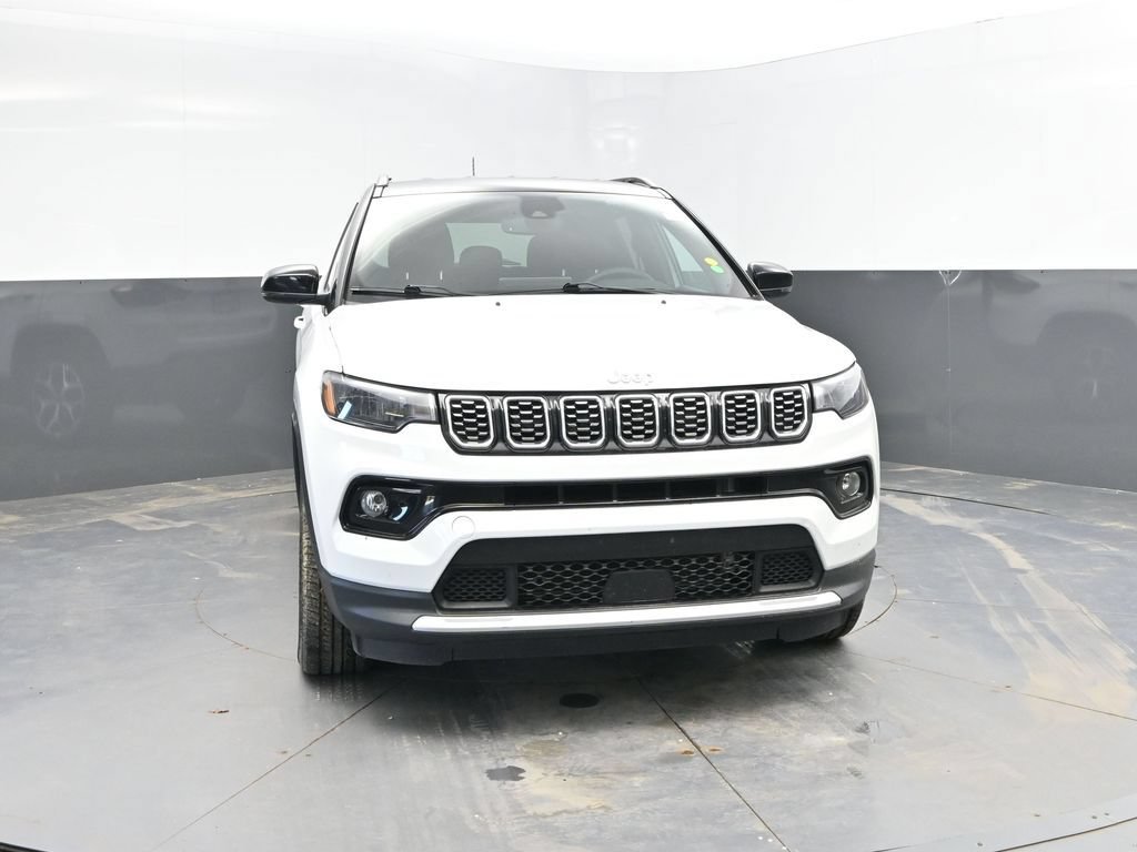 Used 2025 Jeep Compass Limited AWD/4WD image 4
