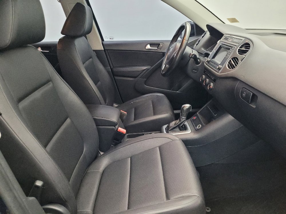 Used 2016 Volkswagen Tiguan S image 21