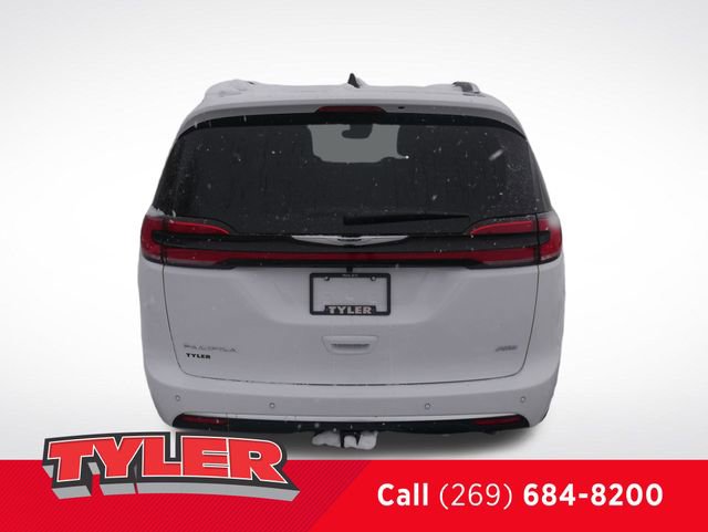 New 2026 Chrysler Pacifica Pinnacle w/ Trailer Tow Group AWD/4WD image 7