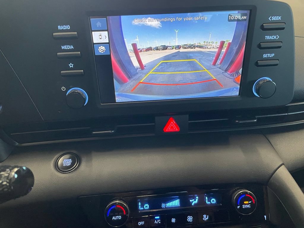 Used 2025 Hyundai Elantra Sport FWD image 8