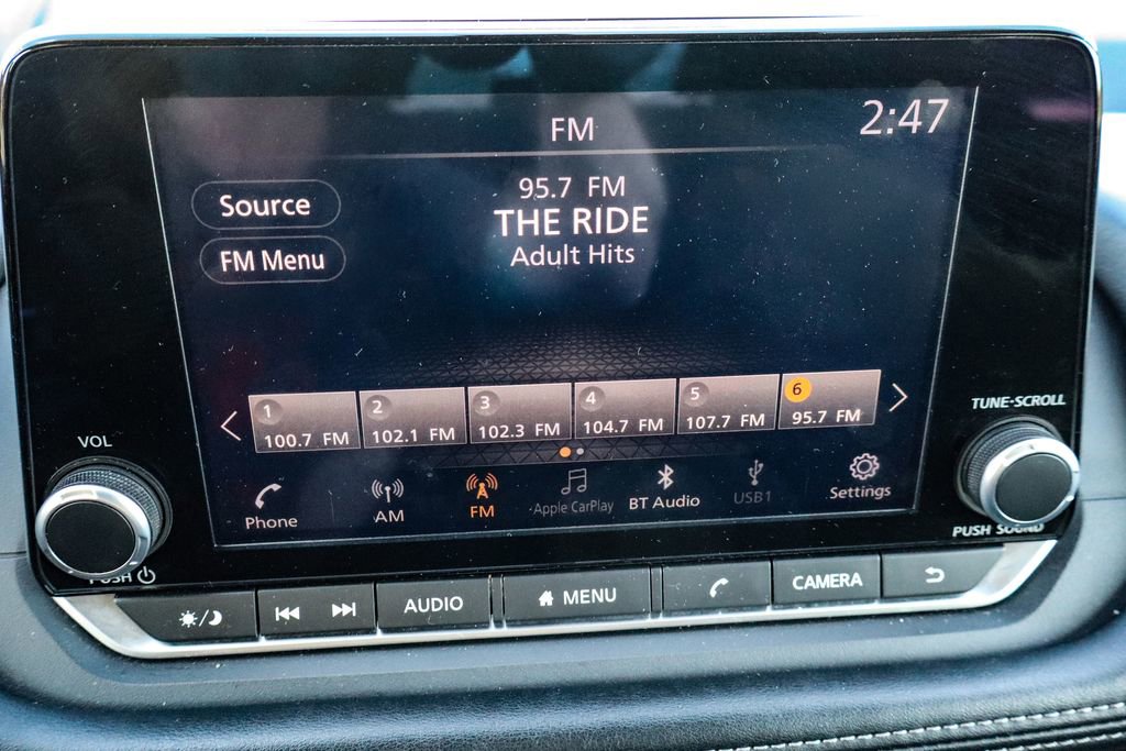 Used 2024 Nissan Rogue SV image 31