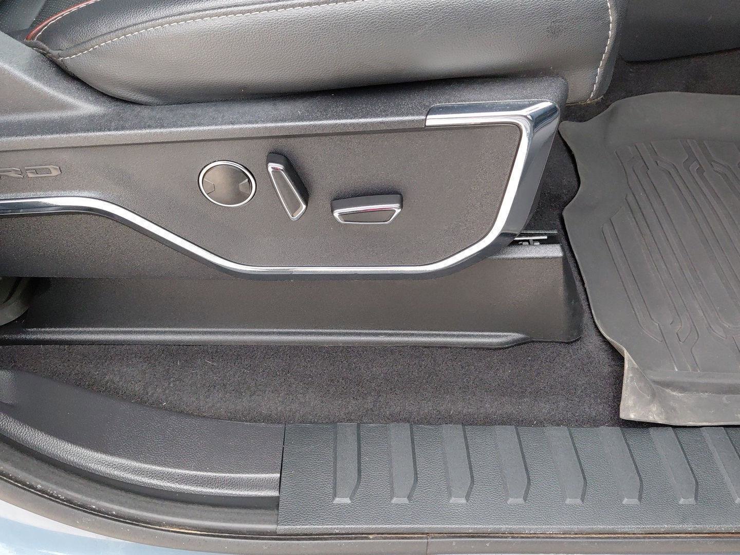 Used 2023 Ford F150 Lariat w/ Equipment Group 502A High image 13