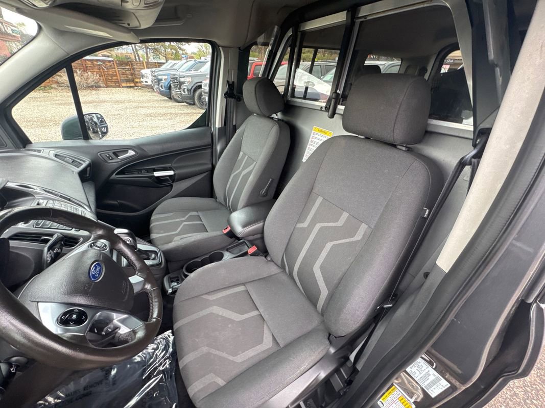 Used 2017 Ford Transit Connect XLT FWD image 9