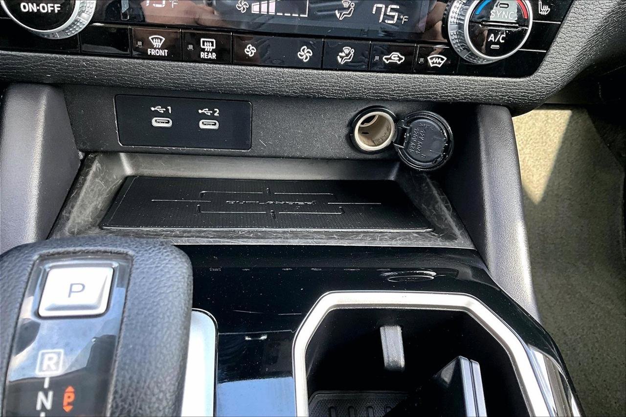 Used 2025 Mitsubishi Outlander ES image 17