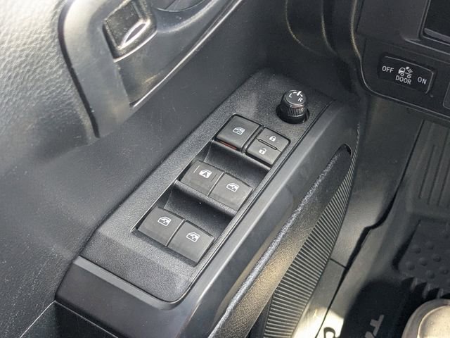 Used 2019 Toyota Tacoma SR w/ SR Convenience Package AWD/4WD image 17
